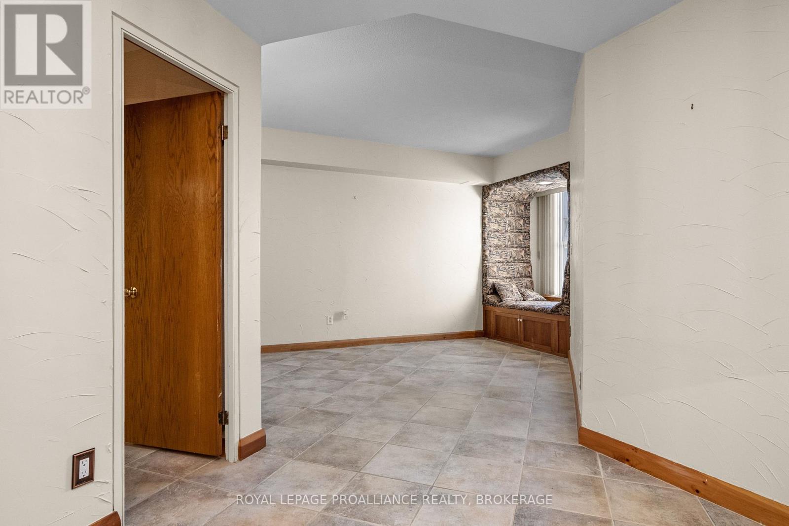1602 - 185 ONTARIO STREET, Kingston (Central City East), Ontario, K7L2Y7 — Photo 38