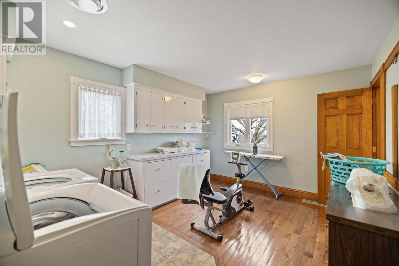 Single Family House for Sale in  Glynwood Drive Sherwood 