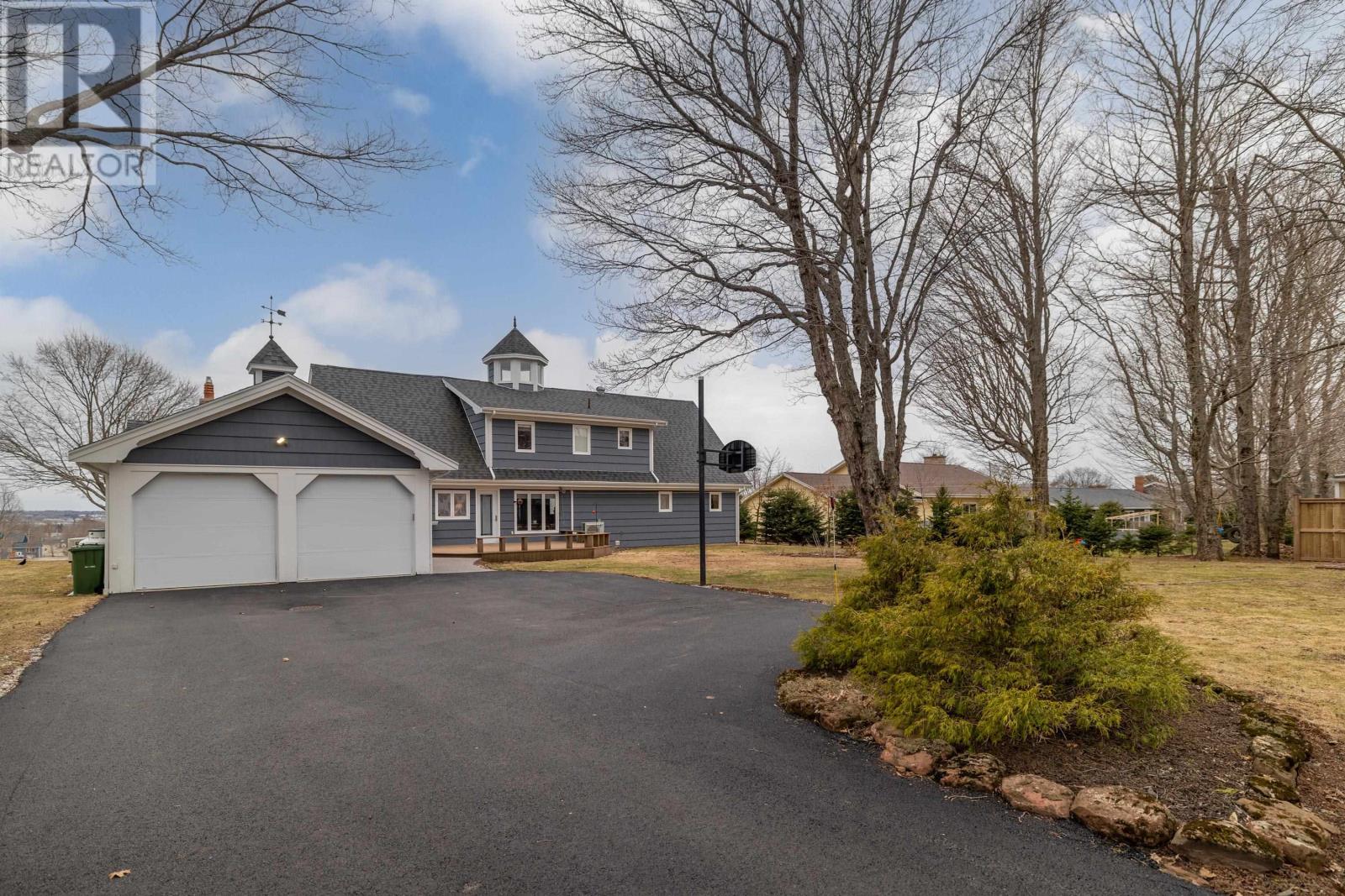 Single Family House for Sale in  Glynwood Drive Sherwood 