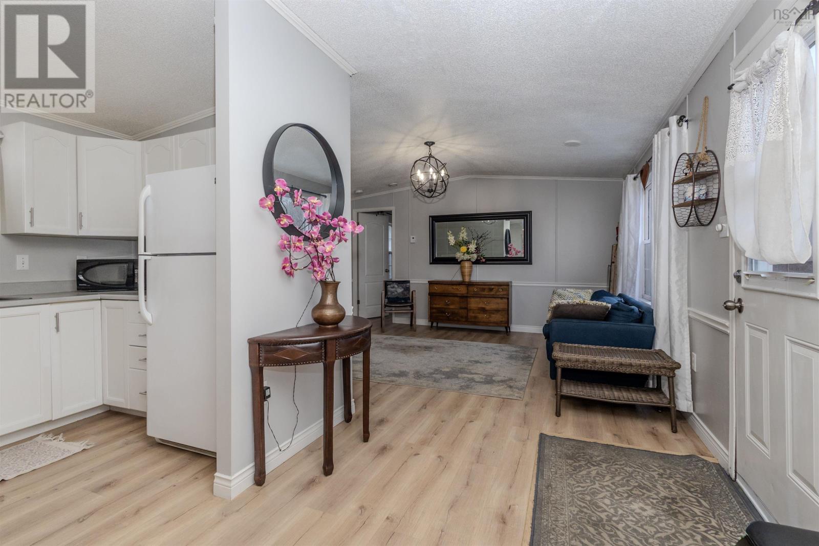 Property 15 of 21 of 8 Park Street