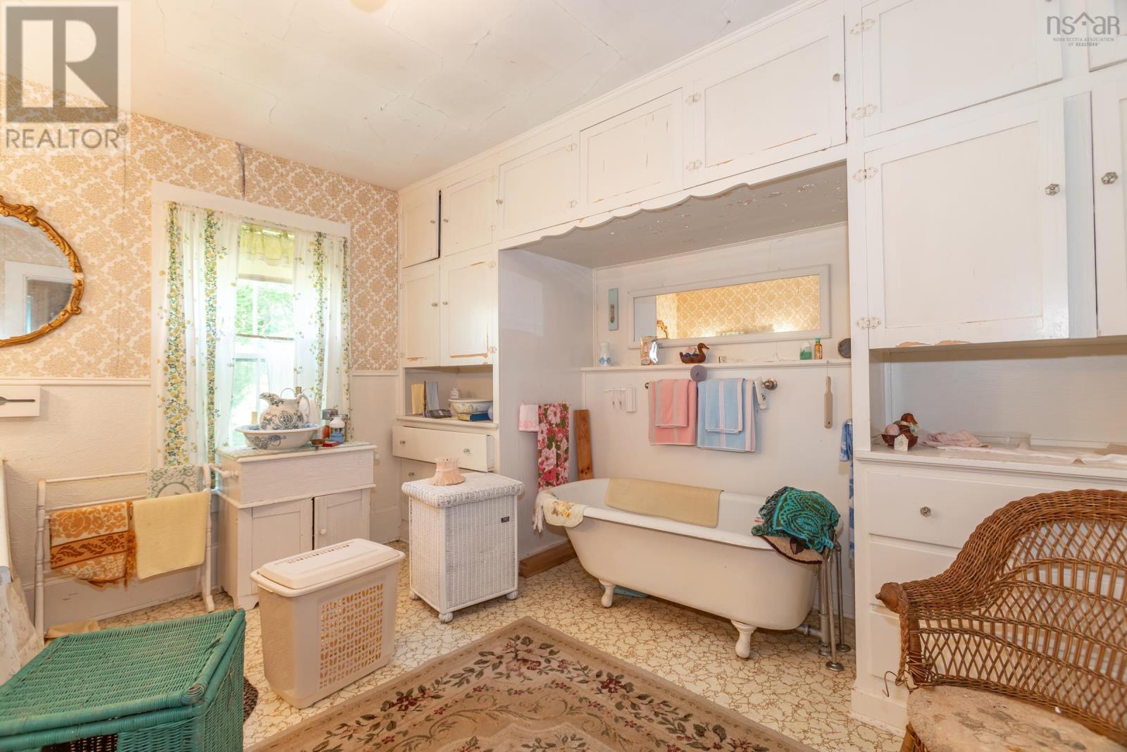 Property 36 of 48 of 5404 Granville Road