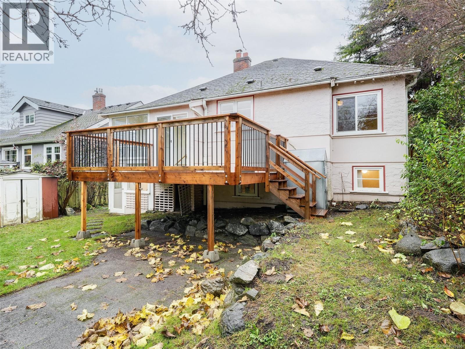  2770 Dewdney Avenue, Oak Bay
