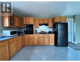 Living room - 844 Route 776, Grand Manan, NB E5G2E2 Photo 6
