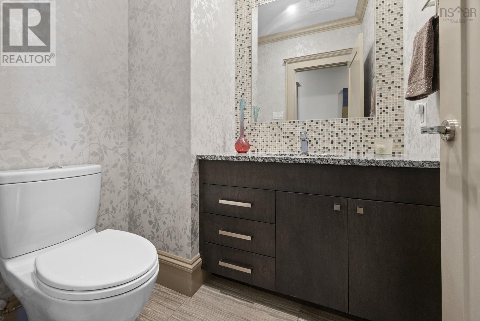 Property 25 of 48 of 1105 67 Kings Wharf Place