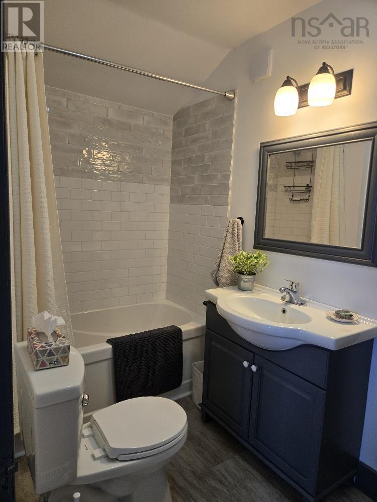 Property 21 of 30 of 62 Granville Drive