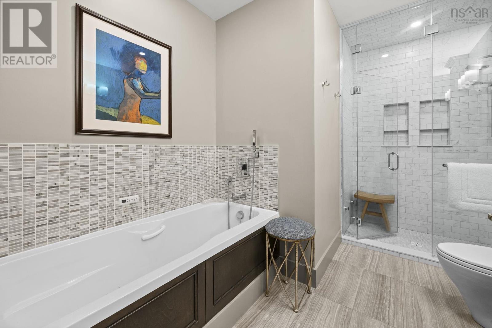 Property 24 of 48 of 1105 67 Kings Wharf Place