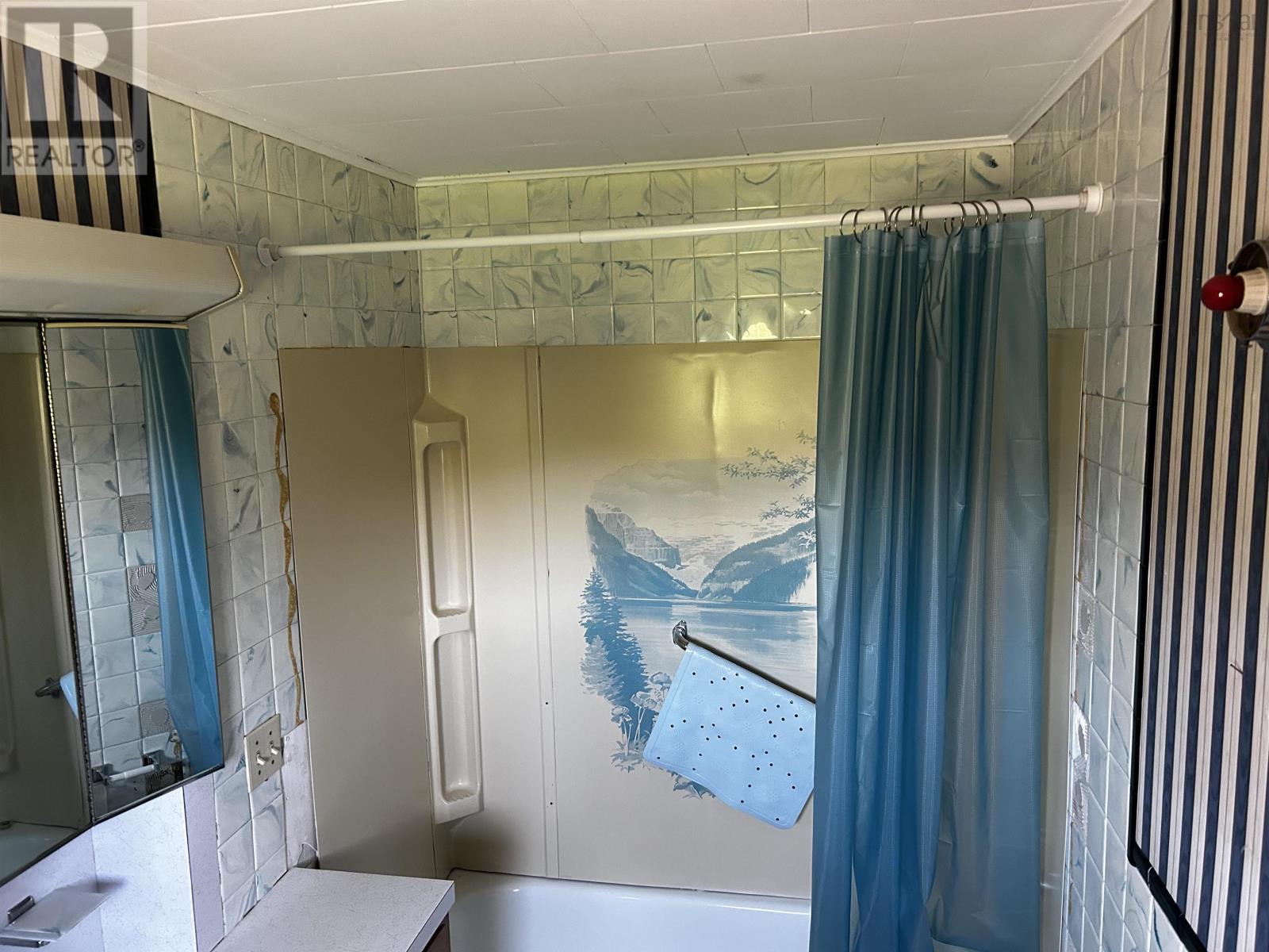 Property 17 of 37 of 36 Lent Road