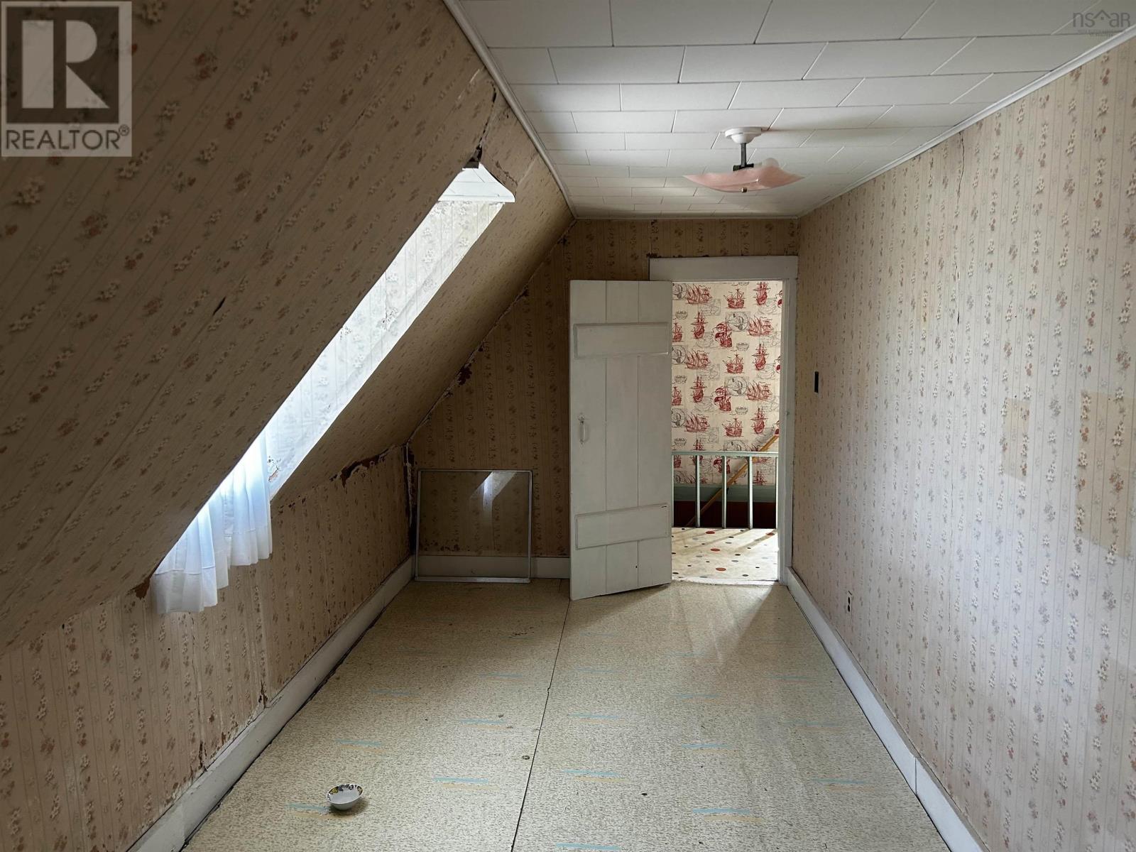 Property 26 of 37 of 36 Lent Road