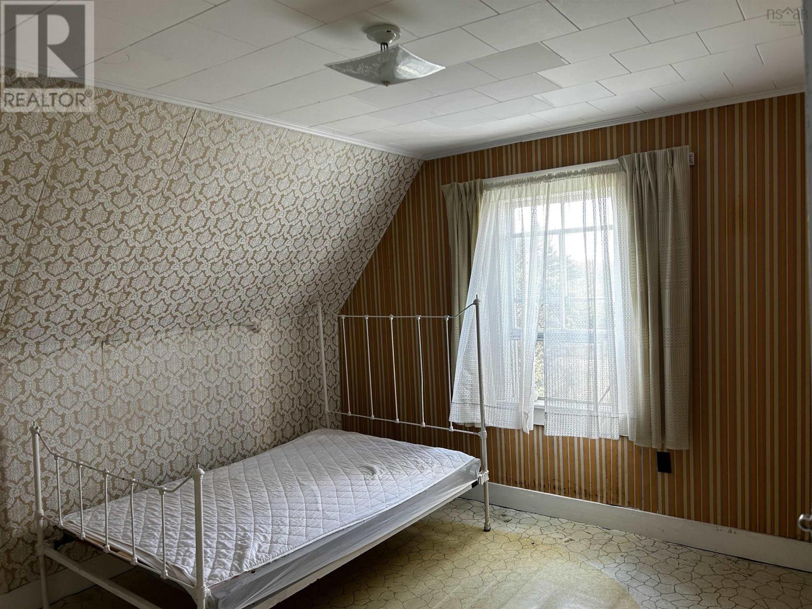 Property 24 of 37 of 36 Lent Road