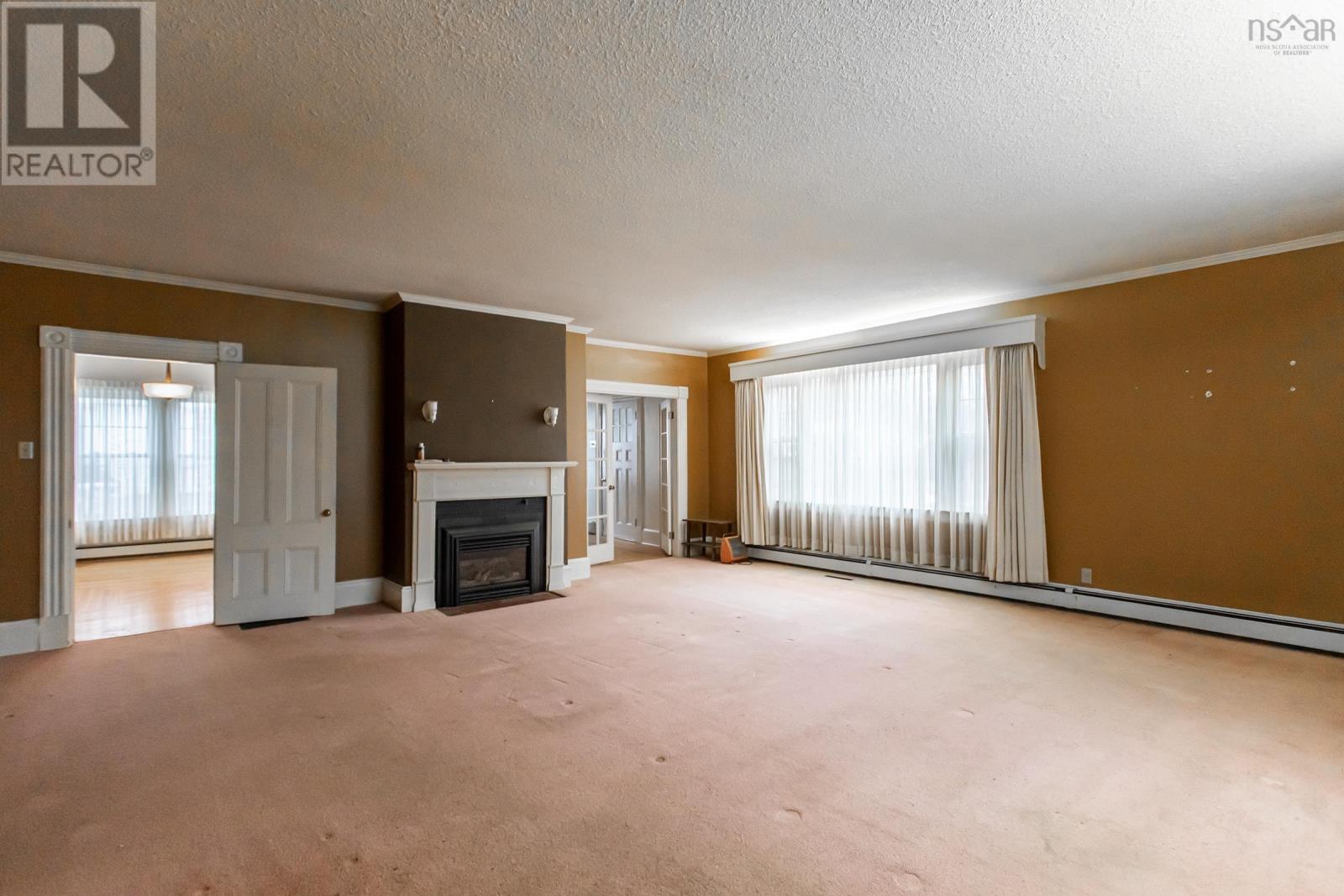 Property 16 of 27 of 206 Main Street