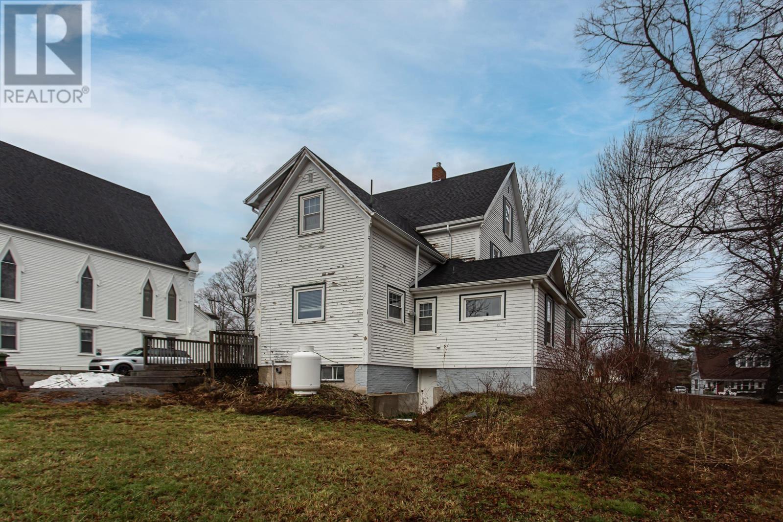 Property 6 of 27 of 206 Main Street