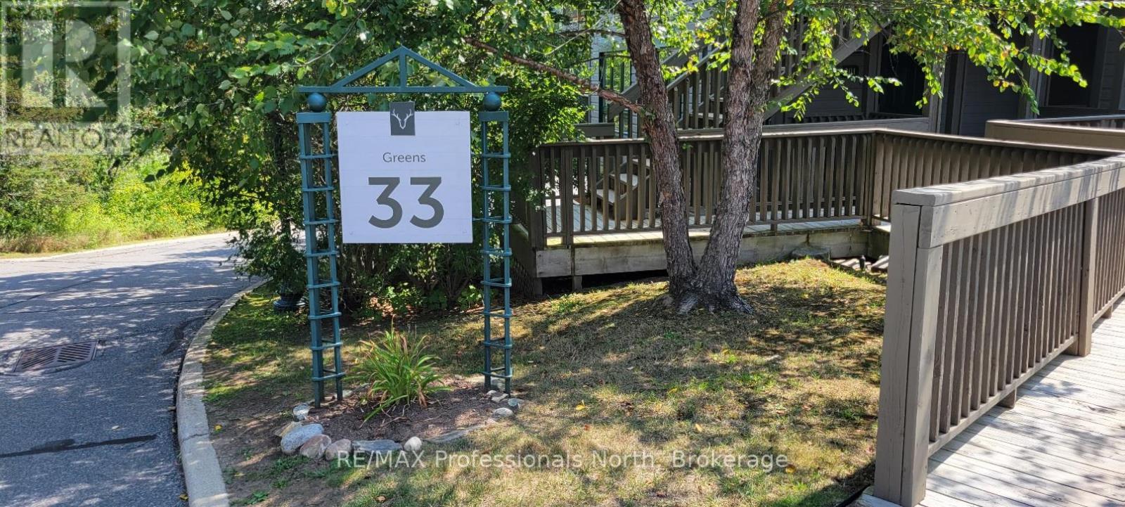 #105 33 DEERHURST GREENS - 21