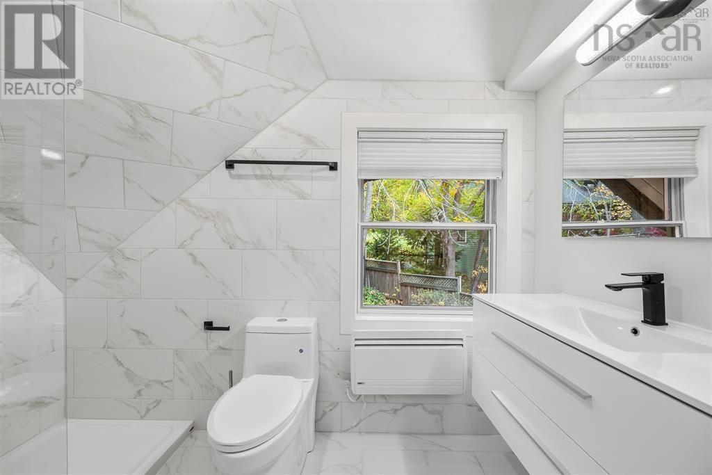 Property 26 of 49 of 680 Shore Drive