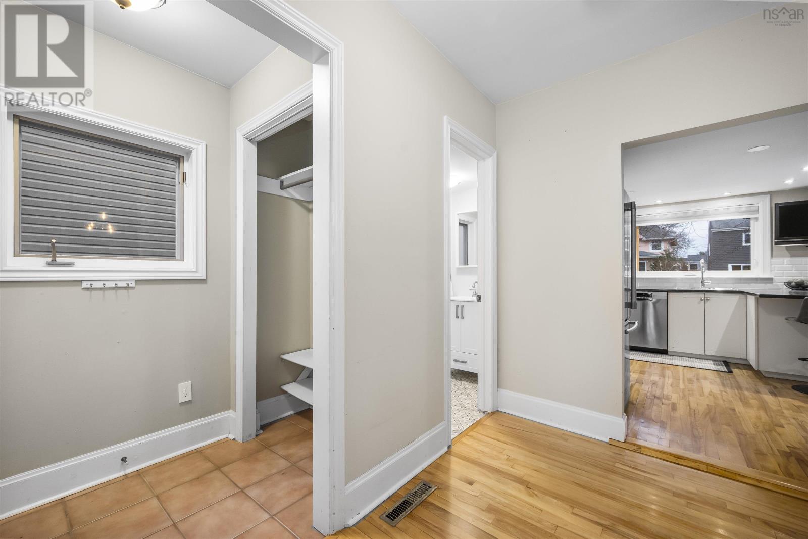 Property 15 of 49 of 6490 London Street