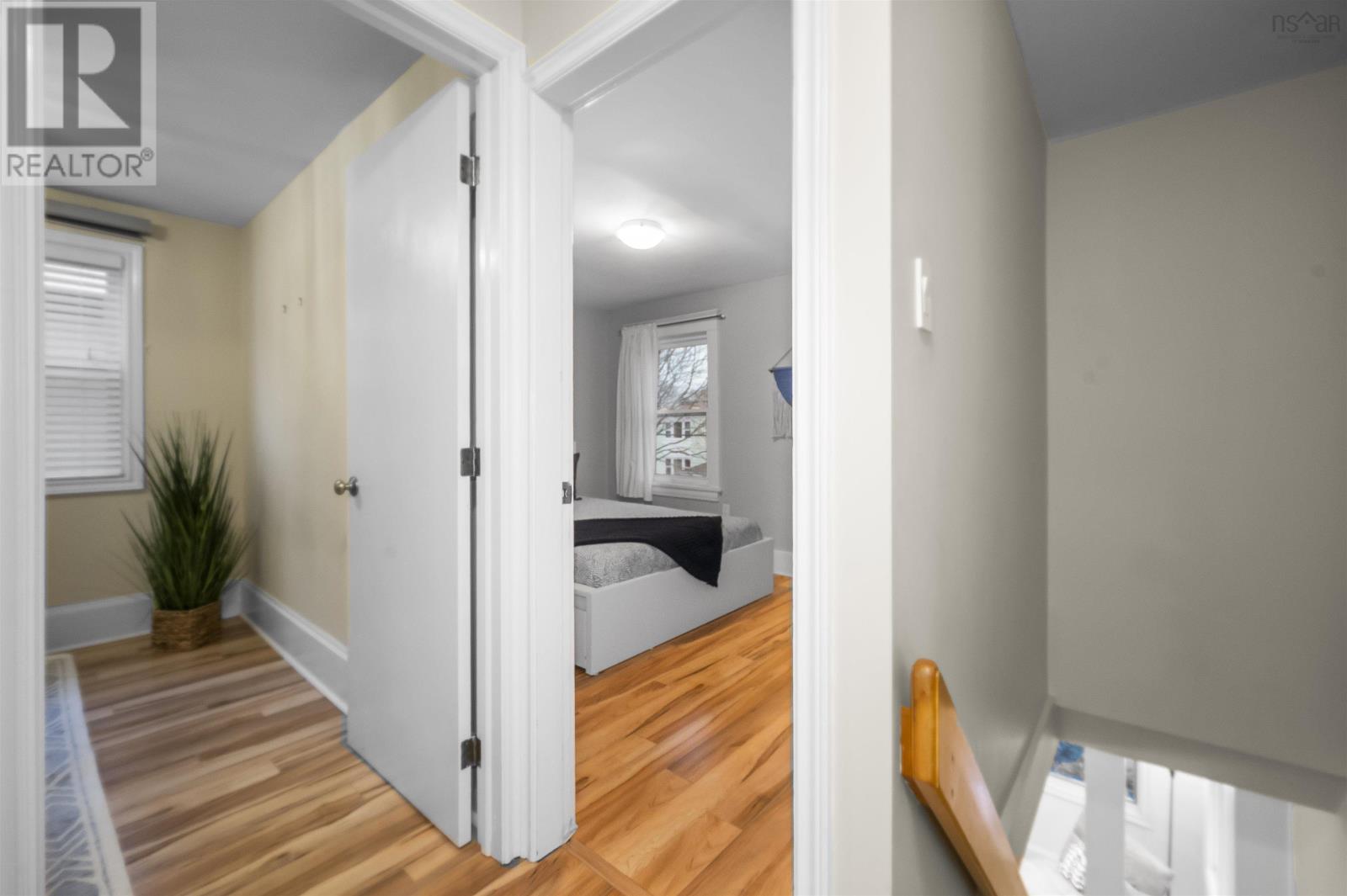 Property 31 of 49 of 6490 London Street