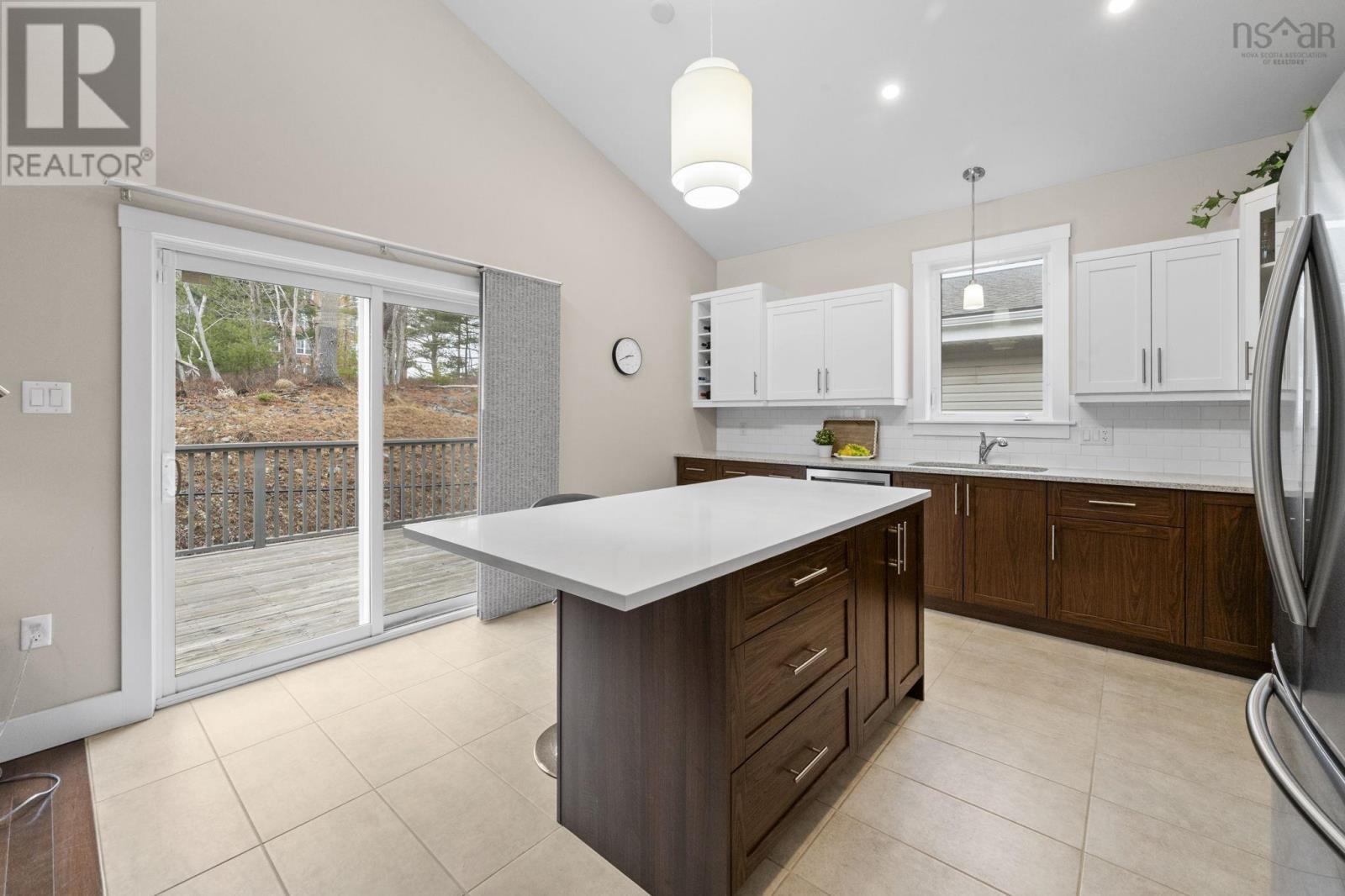 Property 11 of 33 of 100 Armenia Drive