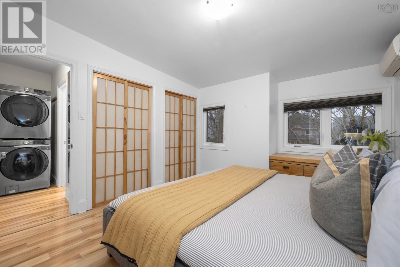 Property 36 of 49 of 6490 London Street