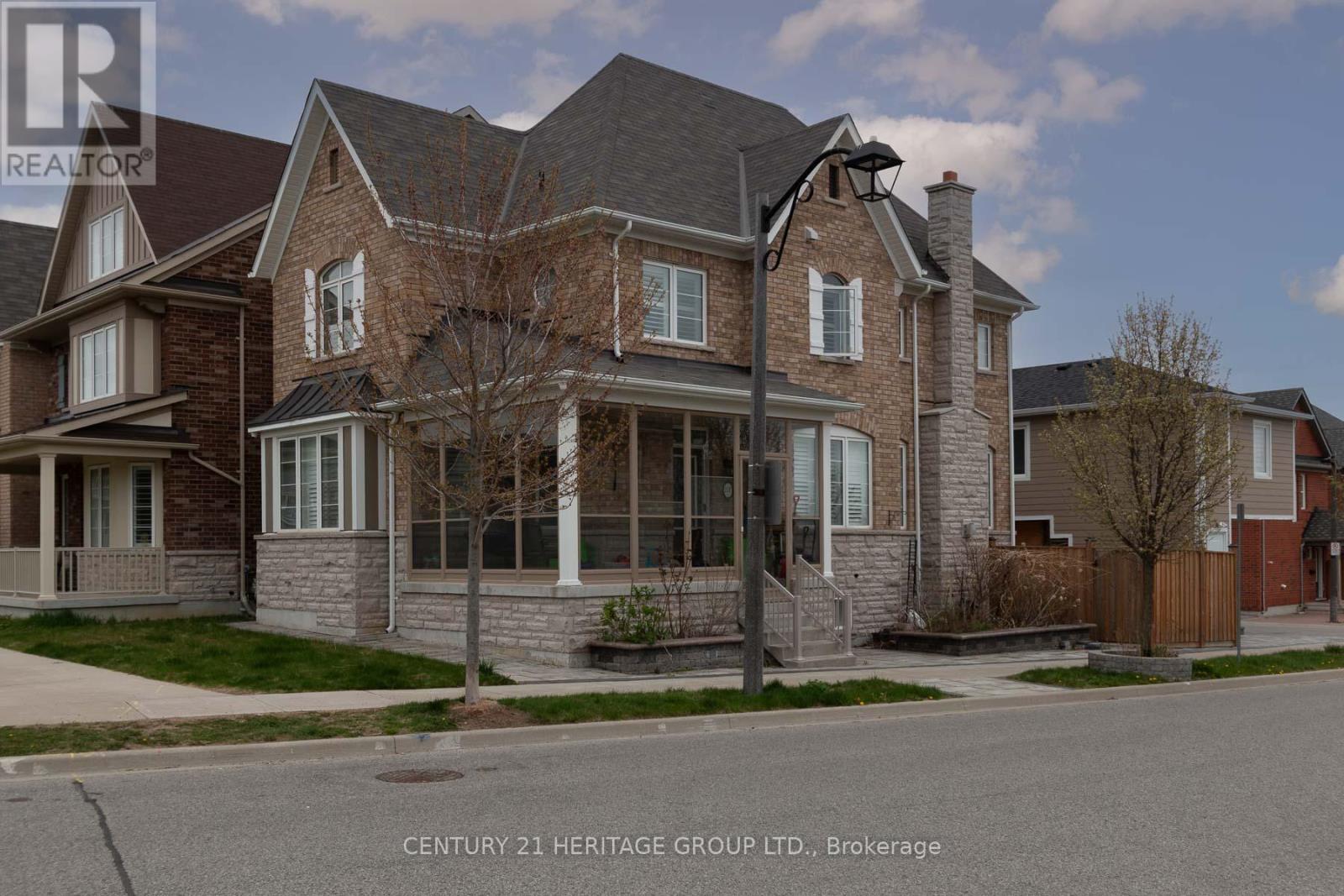 107 LAWRENCE PILKINGTON AVENUE - 4
