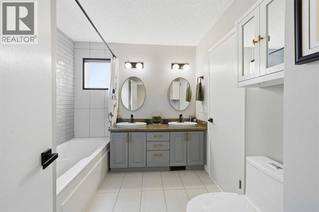 Single Family House for Sale in    Avenue SW Beltline Calgary 