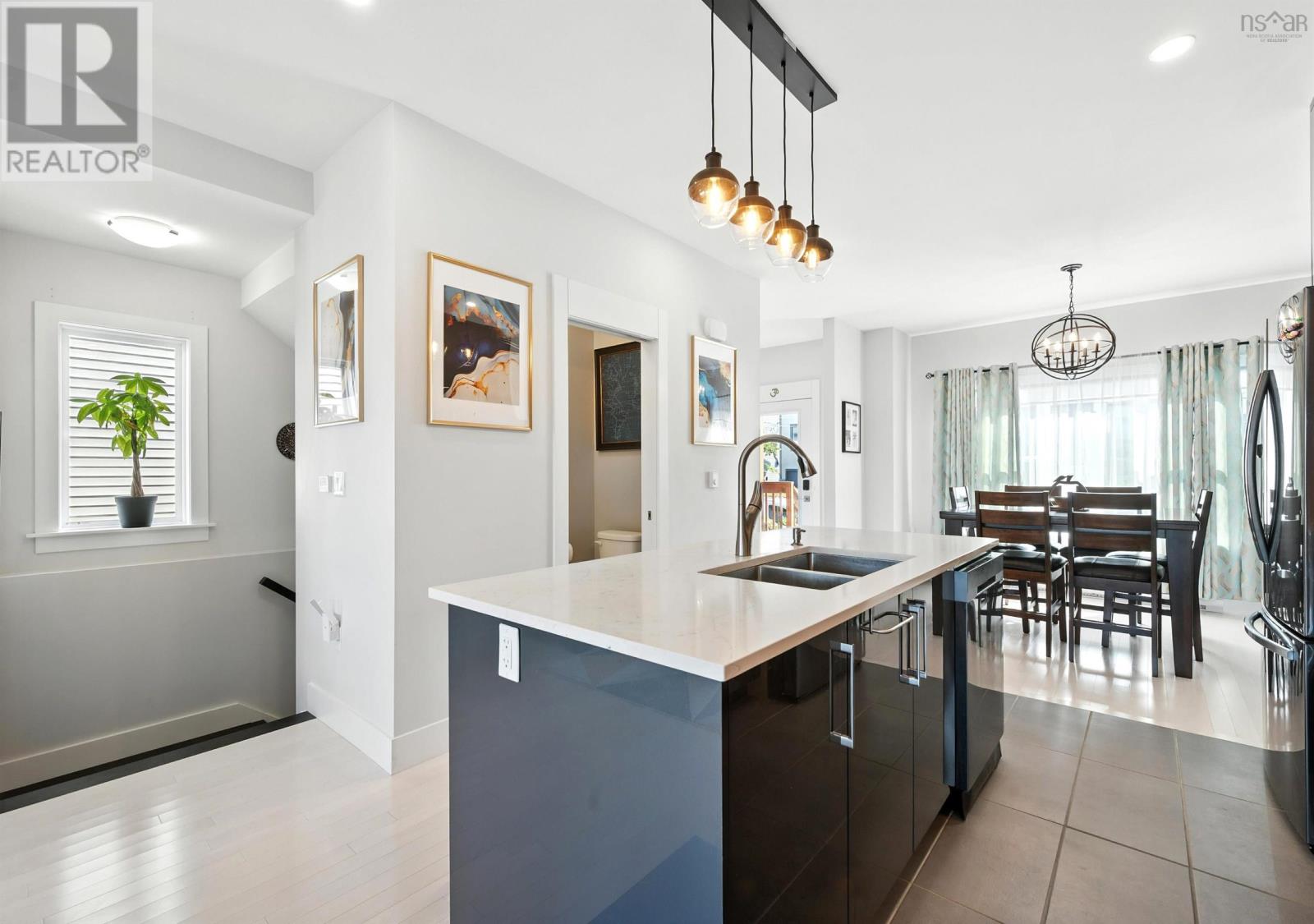 Property 10 of 50 of 32 Travertine Court