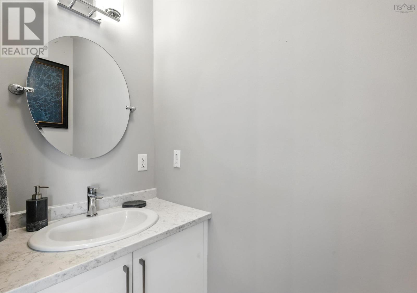 Property 17 of 50 of 32 Travertine Court