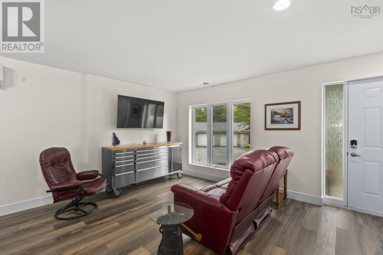 Property 21 of 50 of 31-33 Birch Grove