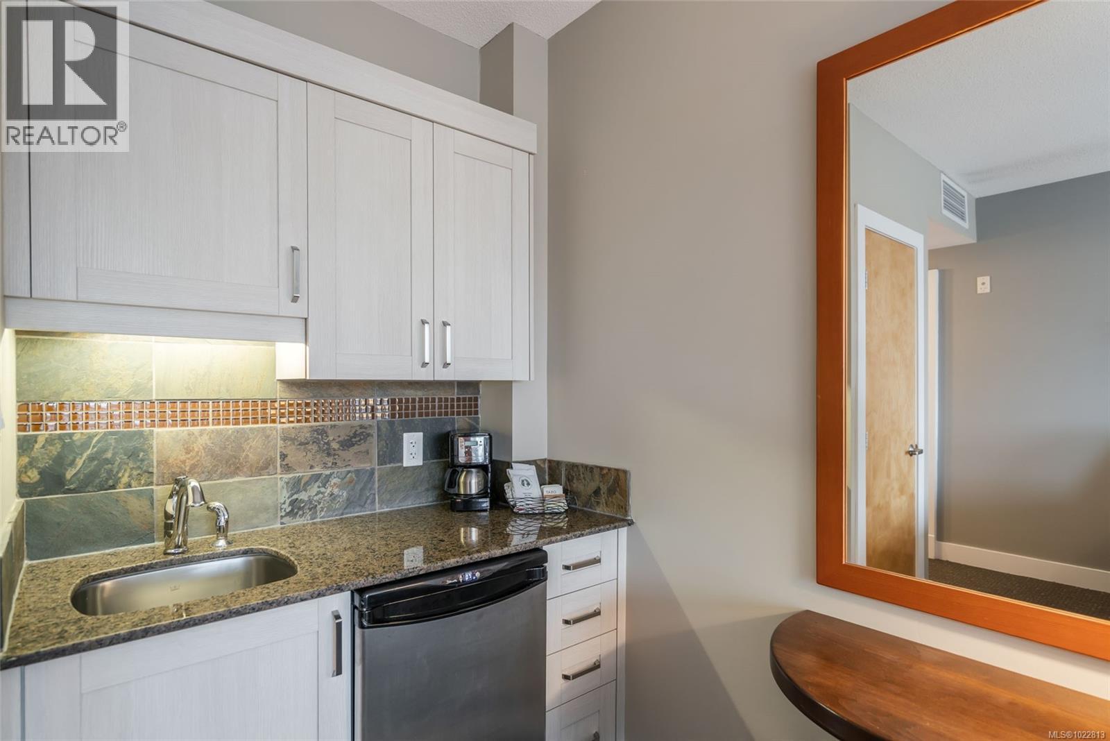 903C 181 Beachside Dr, Parksville