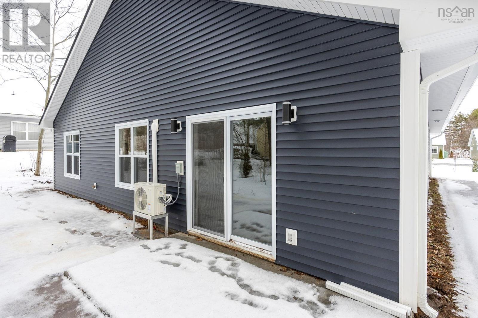 10 Peterson Street - 4