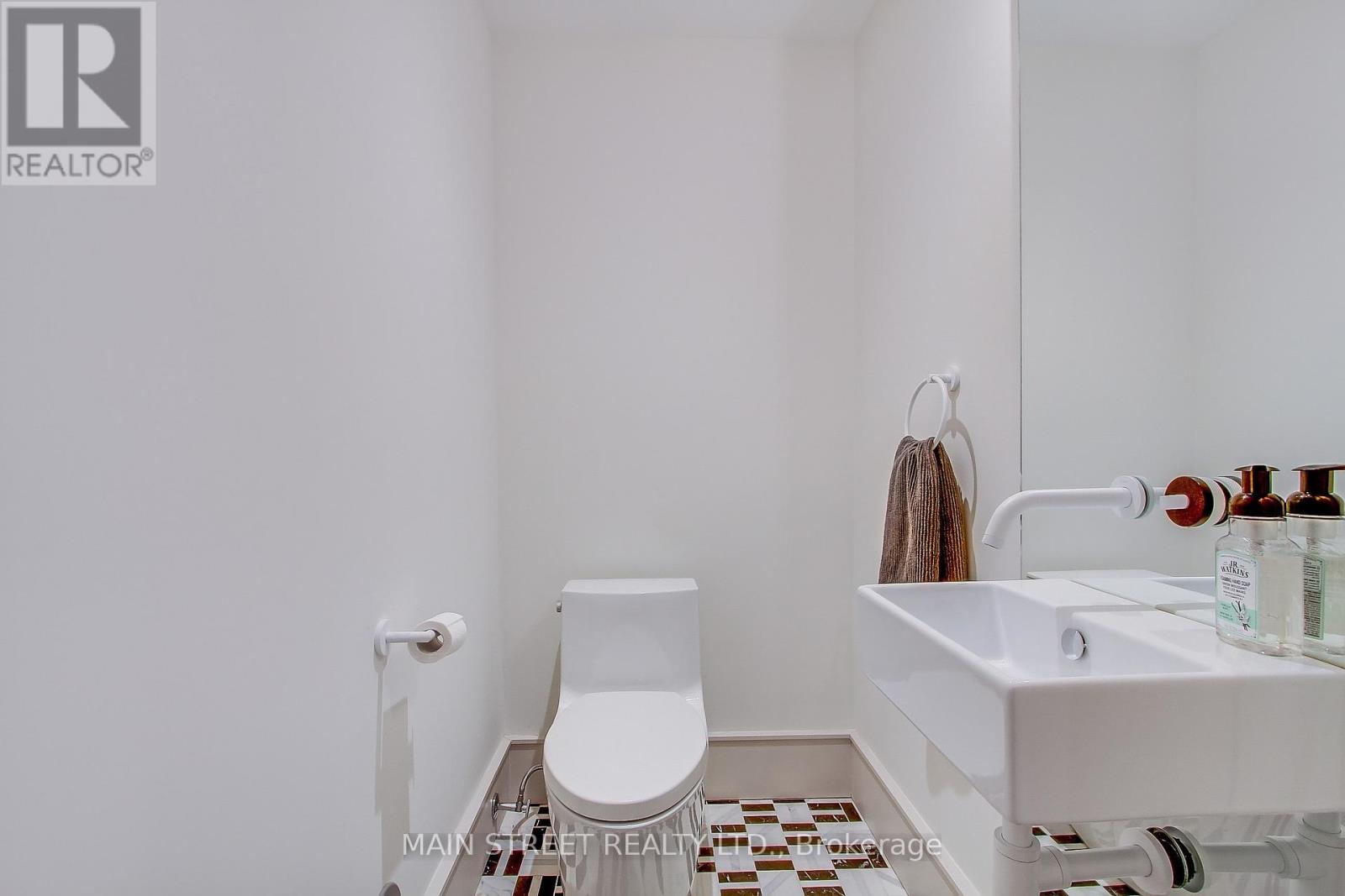 #27 12 POWSELAND CRESCENT - 49