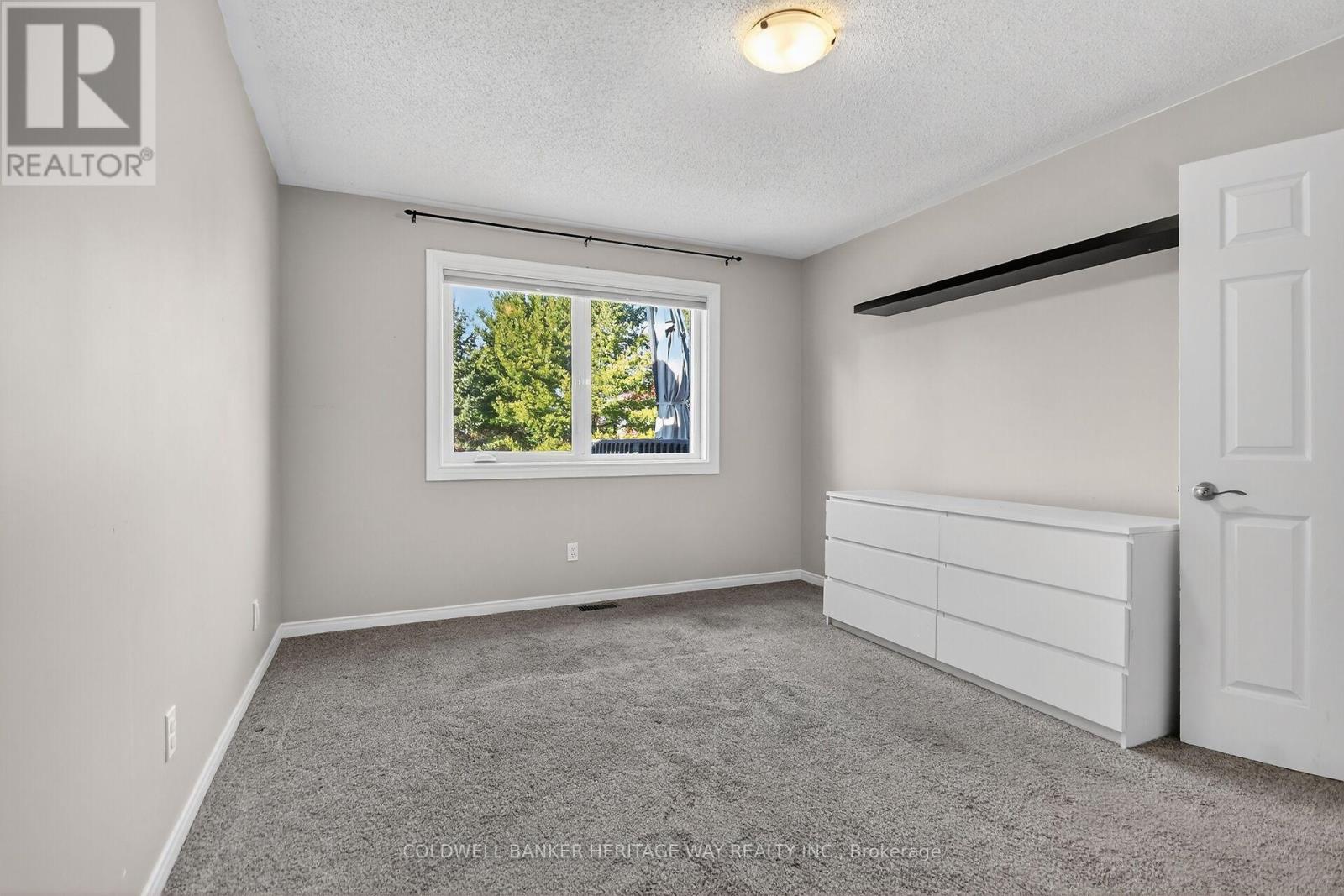 160 PATTERSON CRESCENT - 19