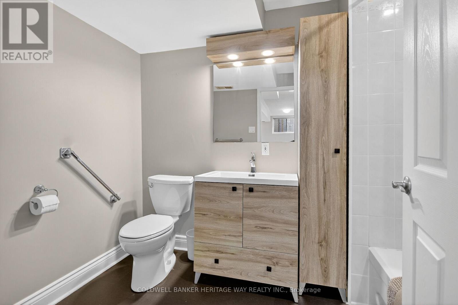 160 PATTERSON CRESCENT — photo 25