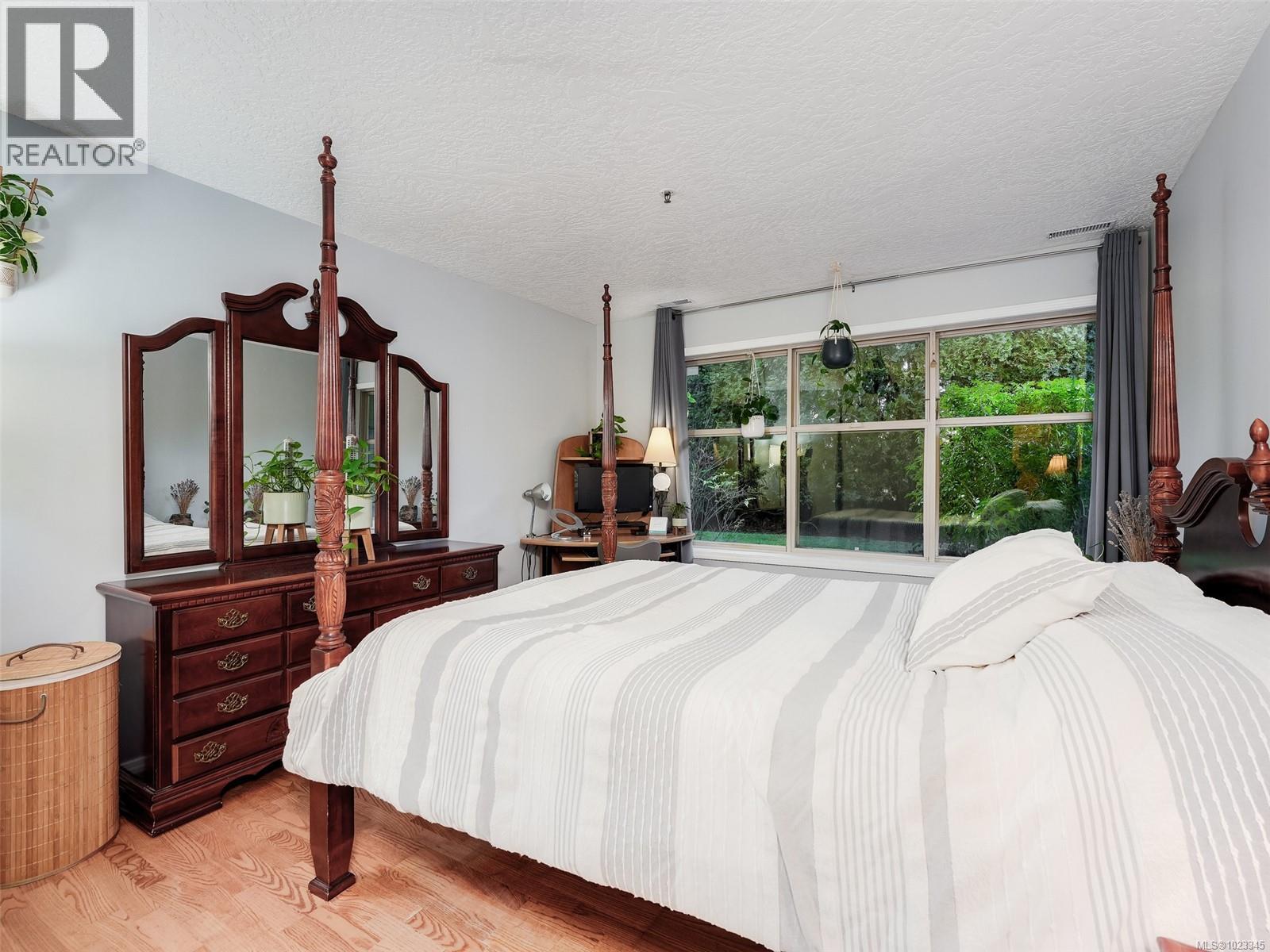 209 3160 Albina Street, Saanich