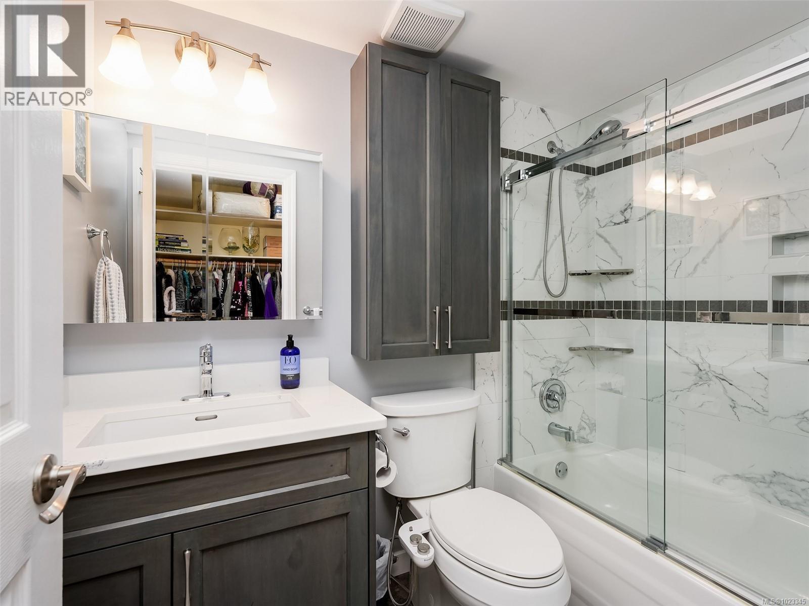 209 3160 Albina Street, Saanich