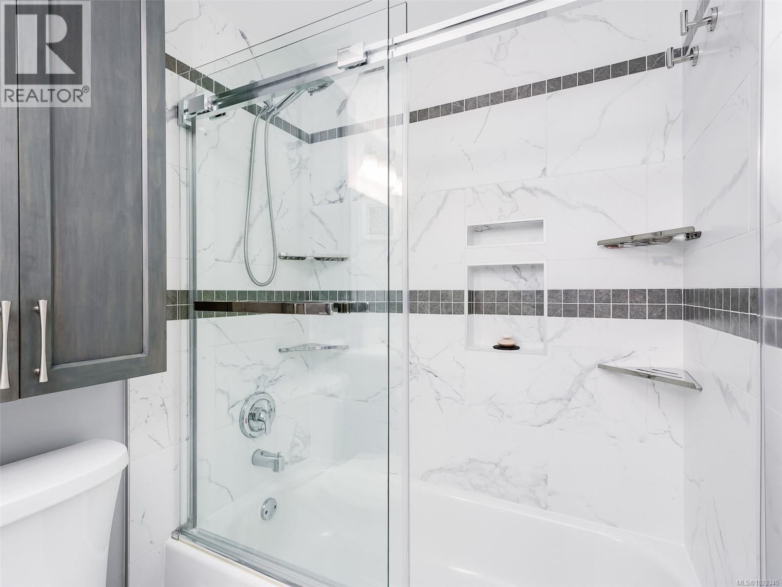 209 3160 Albina Street, Saanich