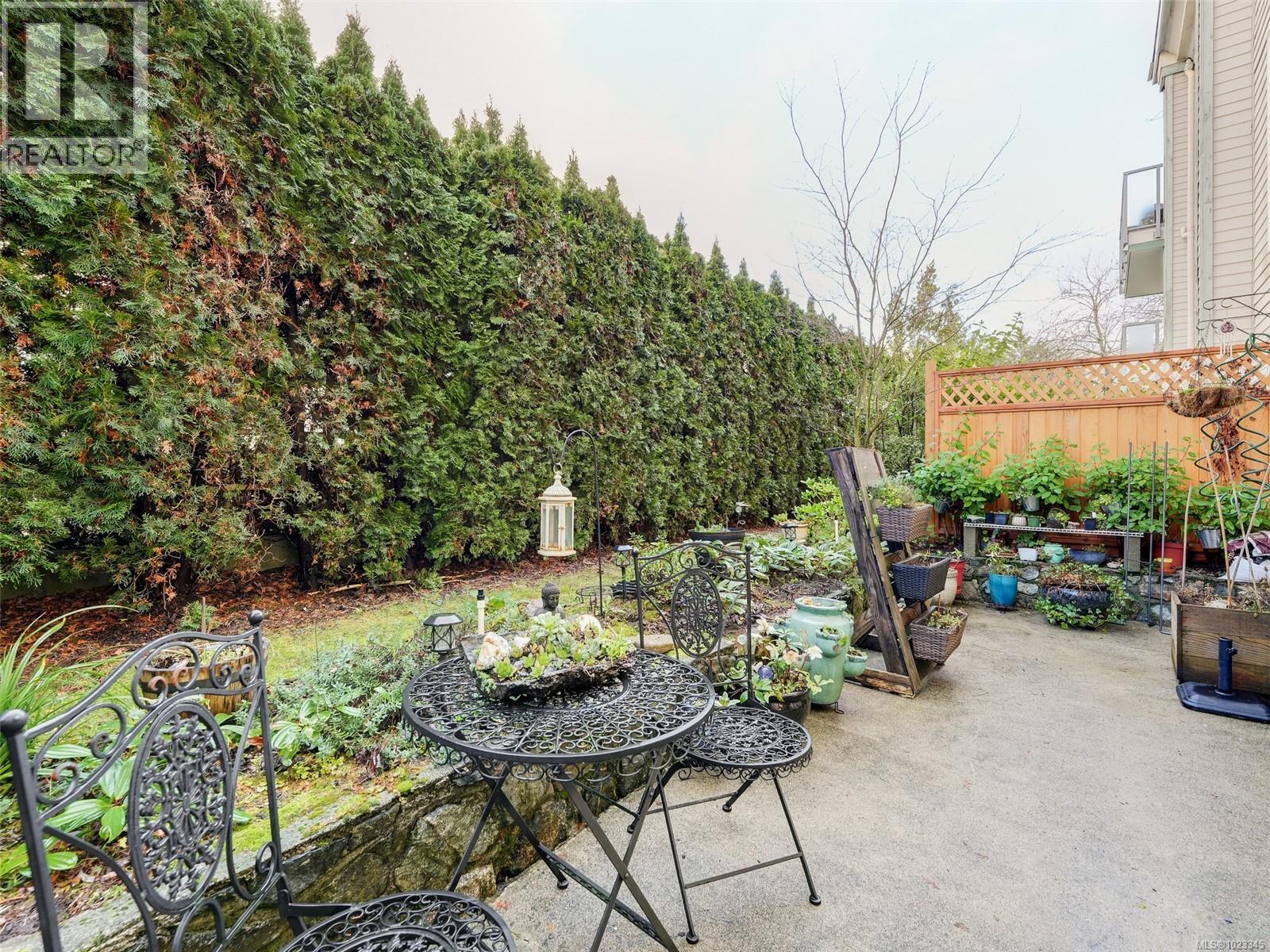 209 3160 Albina Street, Saanich