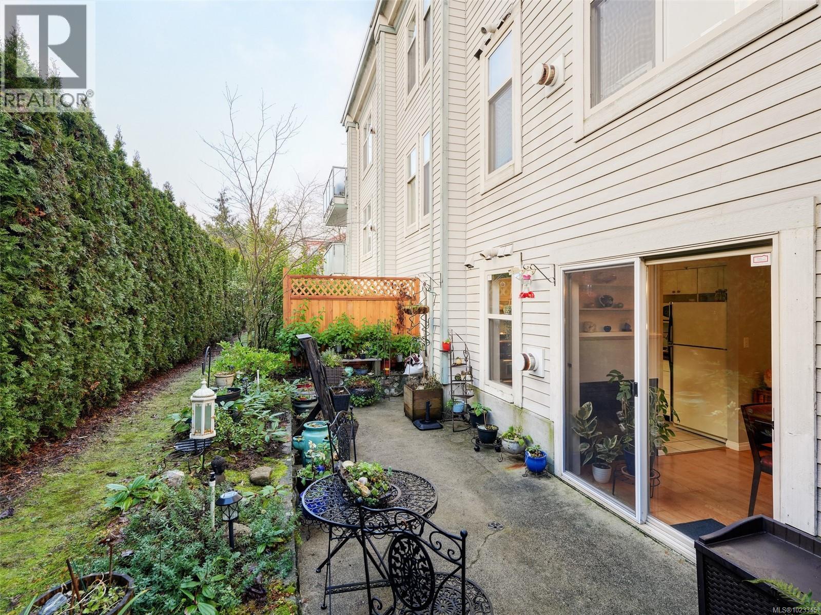 209 3160 Albina Street, Saanich