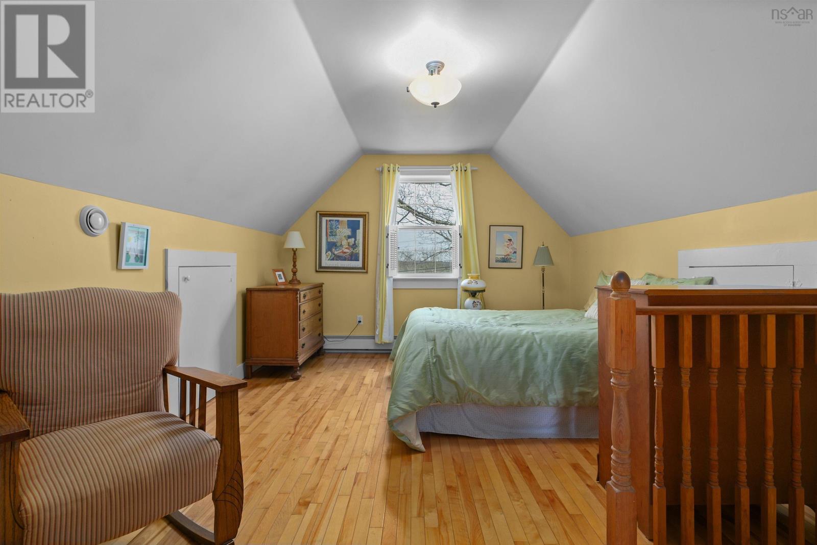 Property 21 of 33 of 181 Central Street