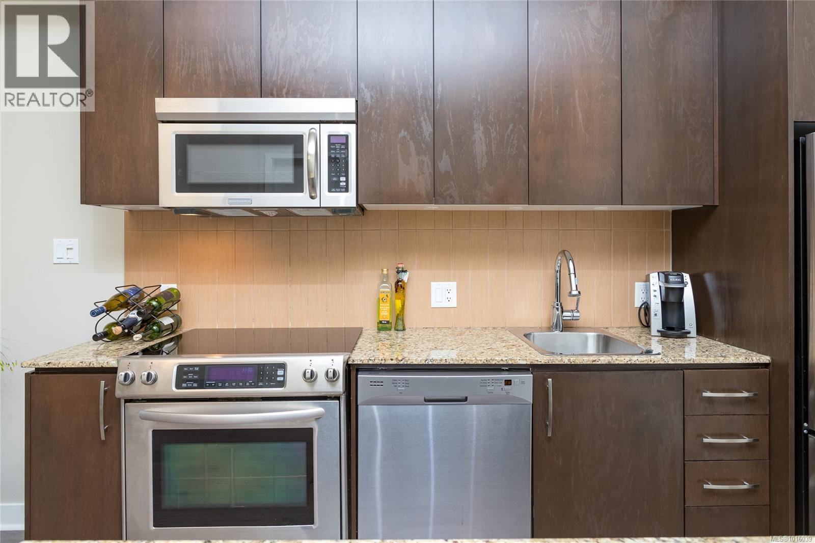 104 1395 Bear Mountain Parkway, Langford