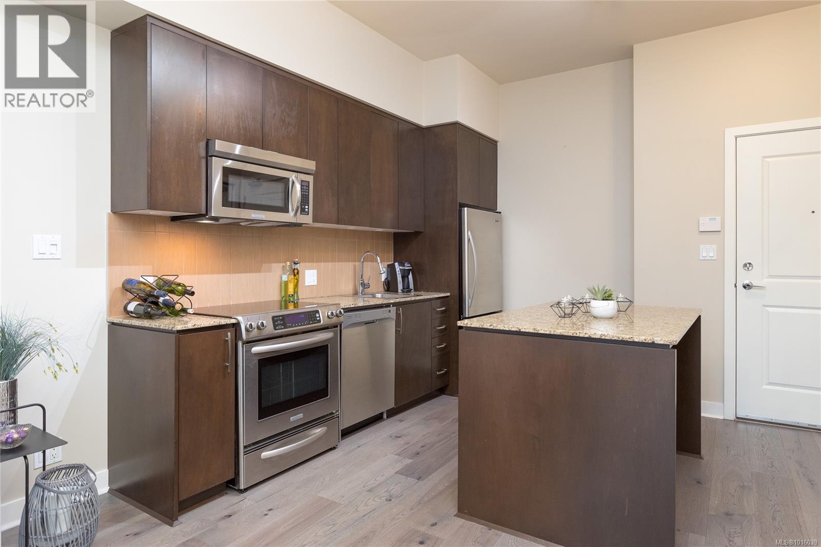 104 1395 Bear Mountain Parkway, Langford