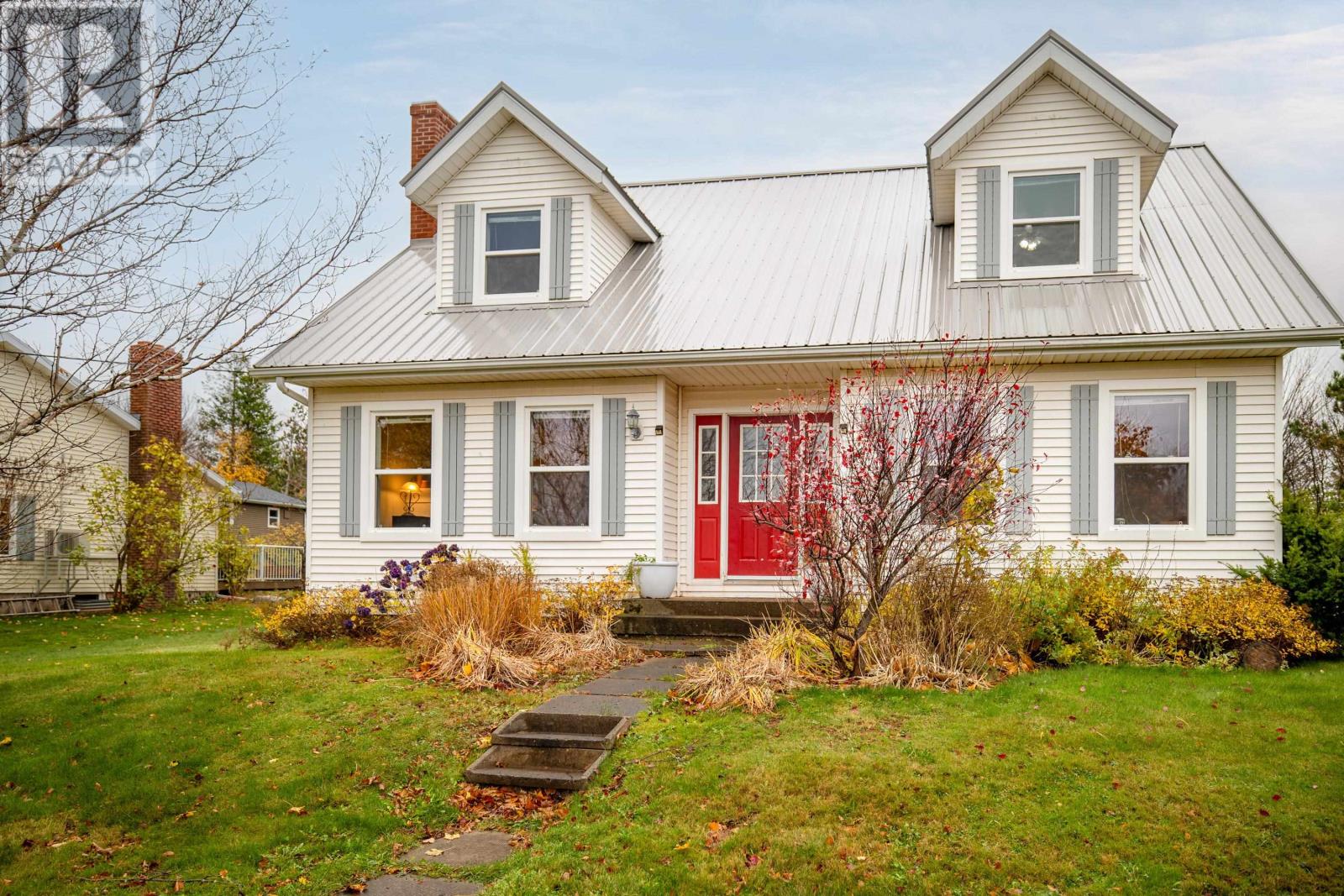 14 SAINT CATHERINES Avenue - 1