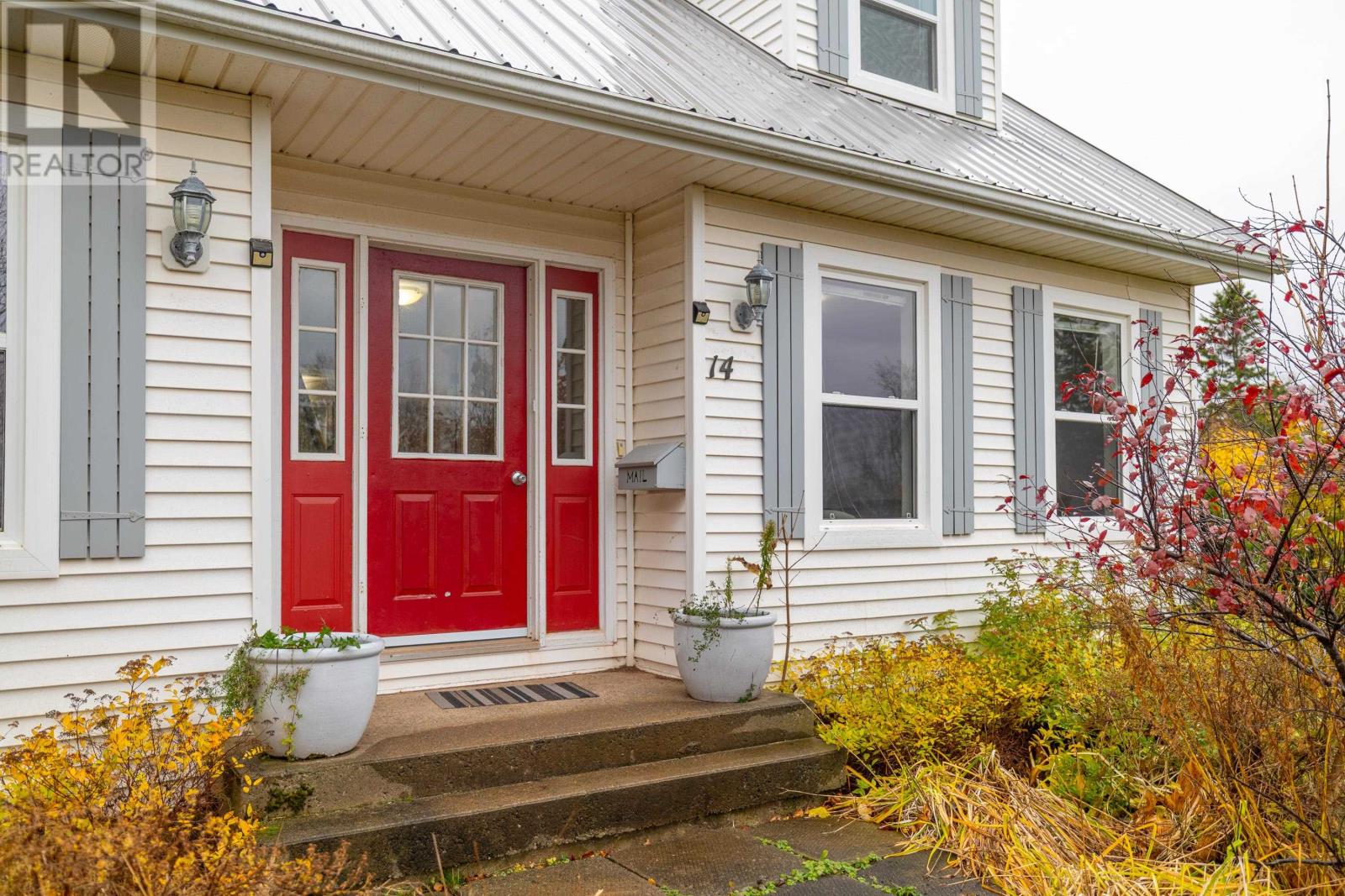 14 SAINT CATHERINES Avenue - 2
