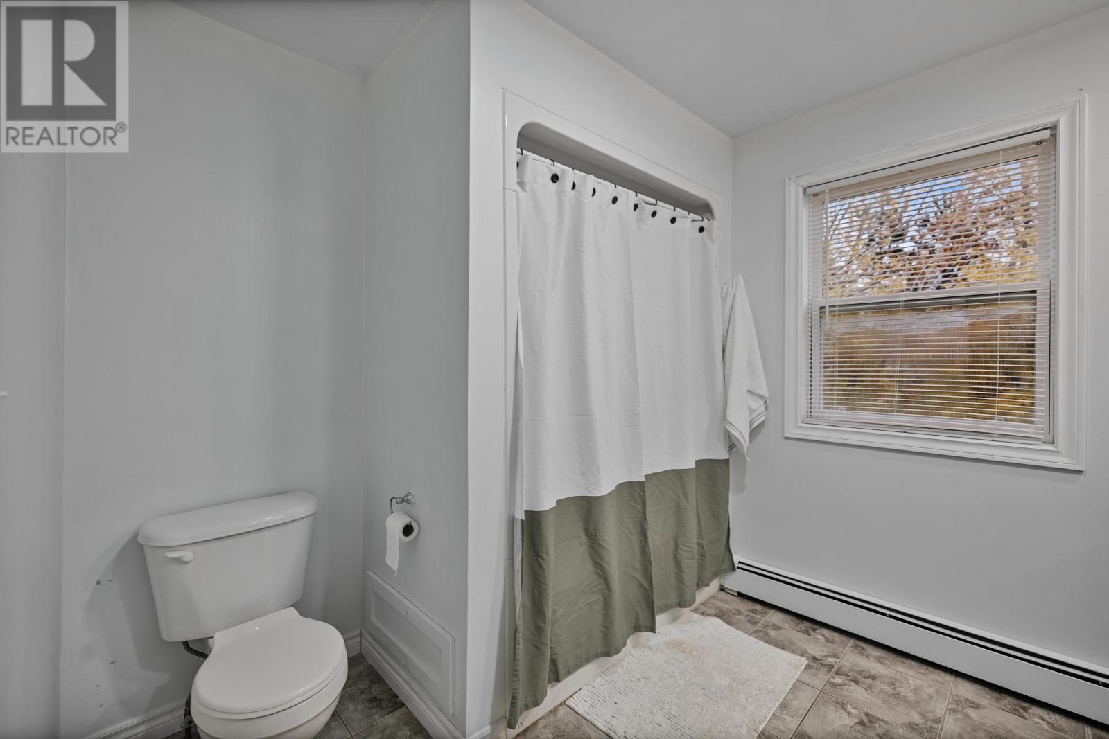 14 SAINT CATHERINES Avenue - 22