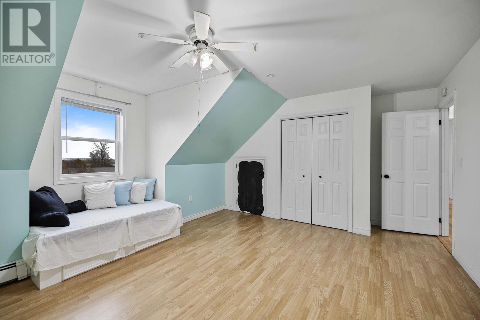 14 SAINT CATHERINES Avenue - 27