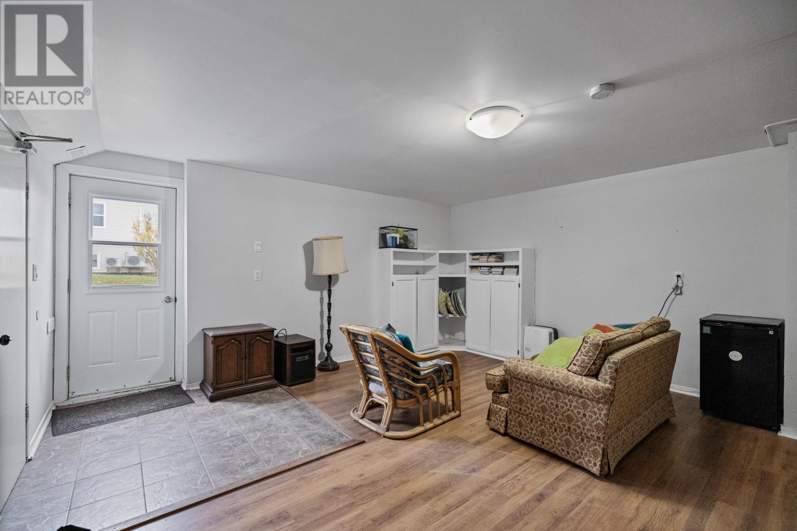 14 SAINT CATHERINES Avenue - 32