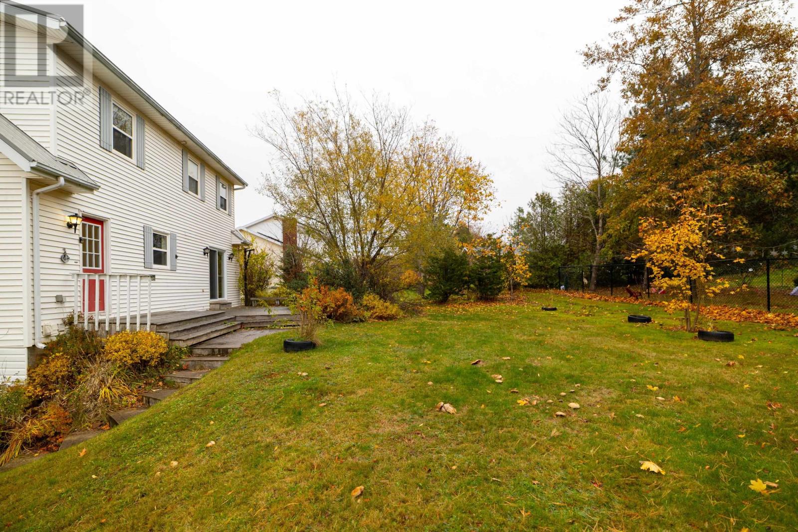 14 SAINT CATHERINES Avenue - 38