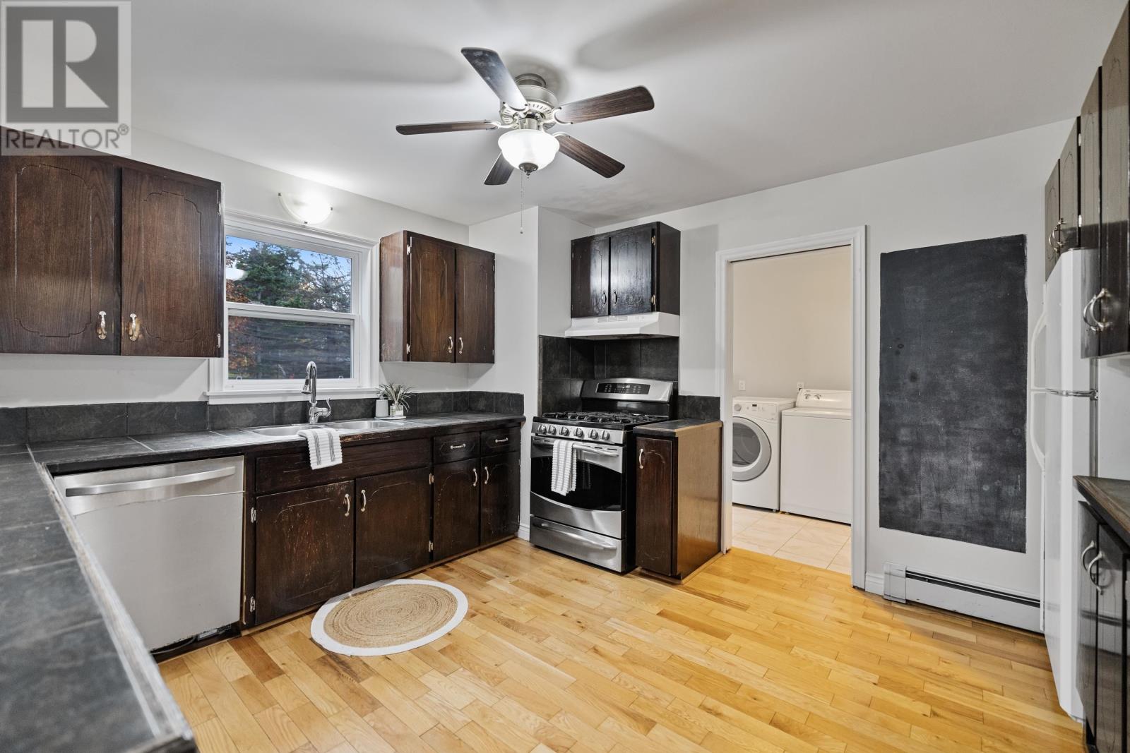 14 SAINT CATHERINES Avenue - 9