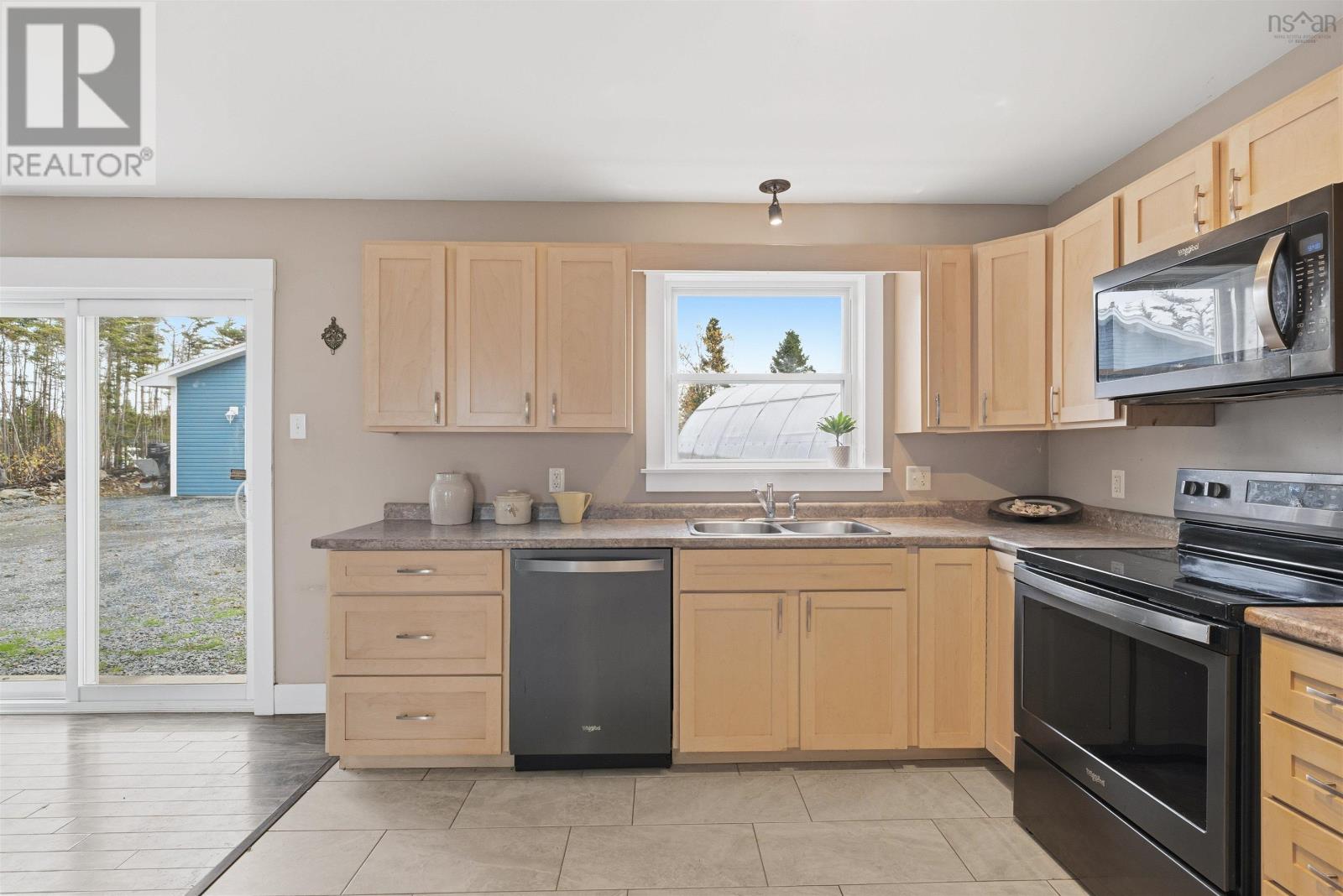 Property 8 of 34 of 281 Heselton Drive