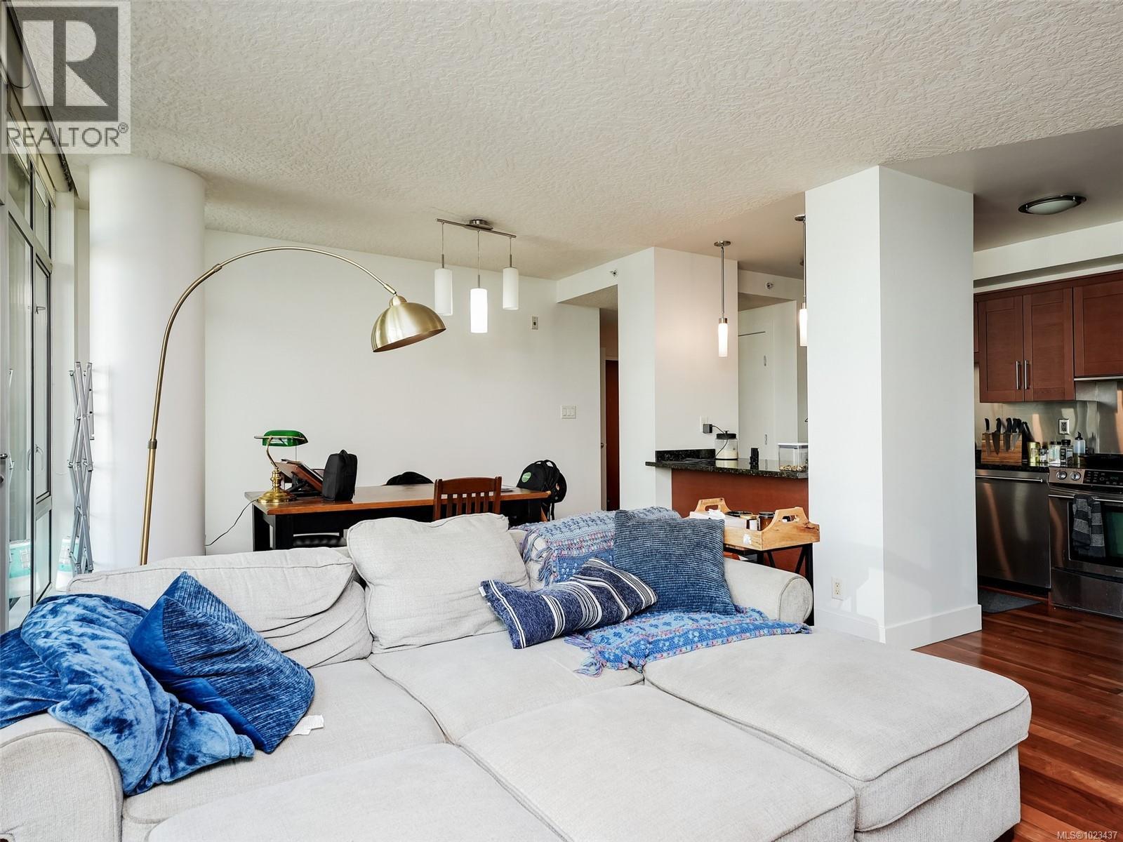 S401 737 Humboldt Street, Victoria