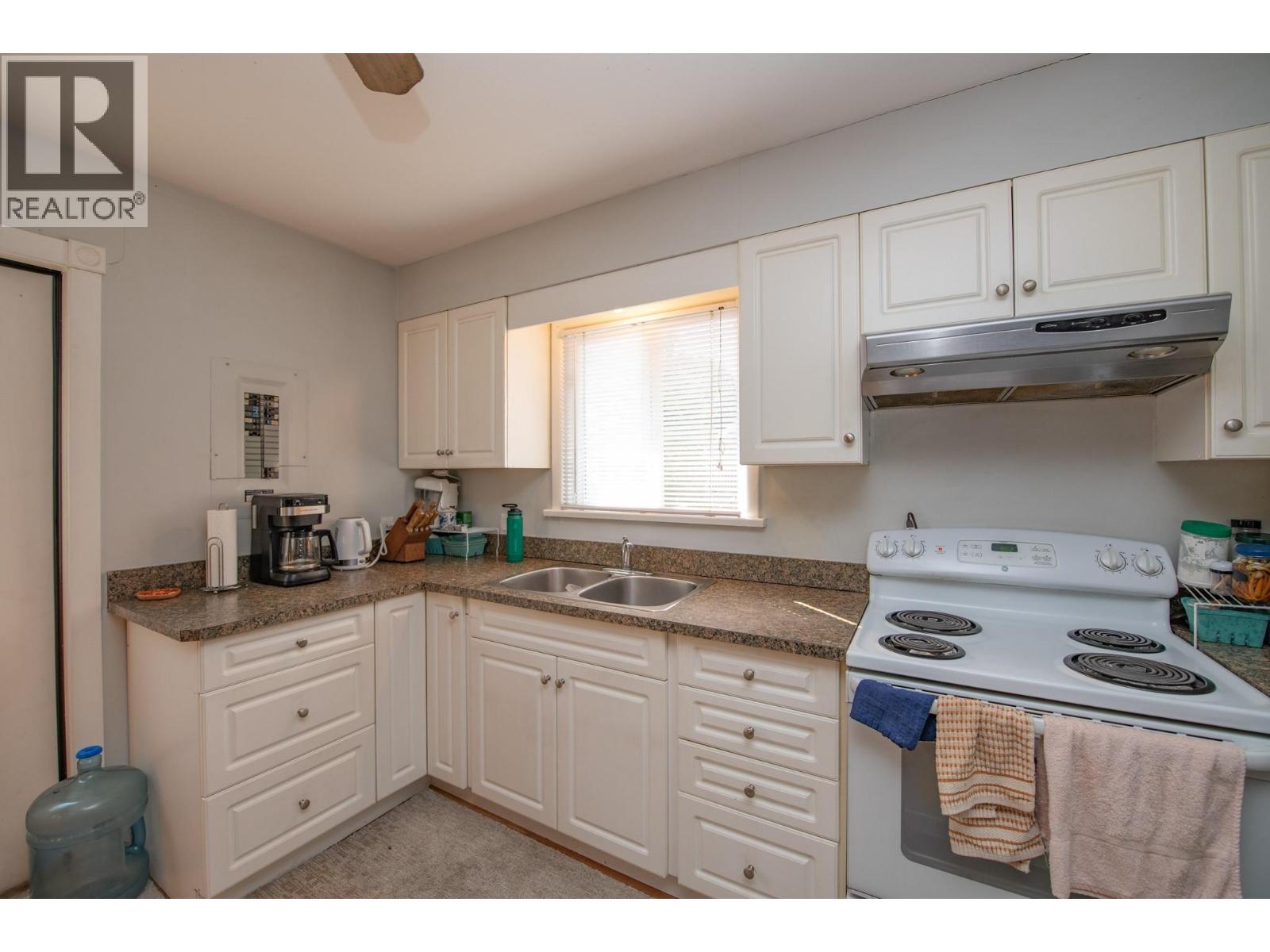  3908 Pleasant Valley Road, Vernon