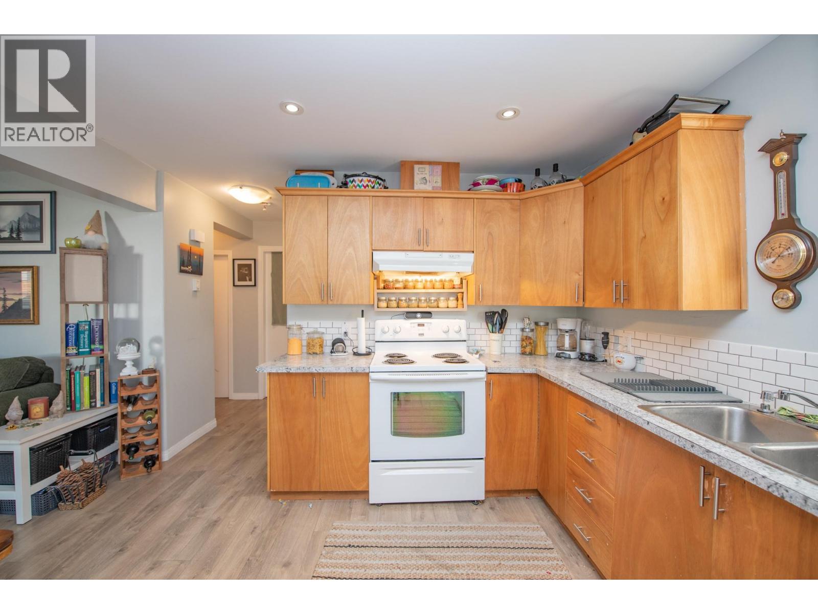  3908 Pleasant Valley Road, Vernon